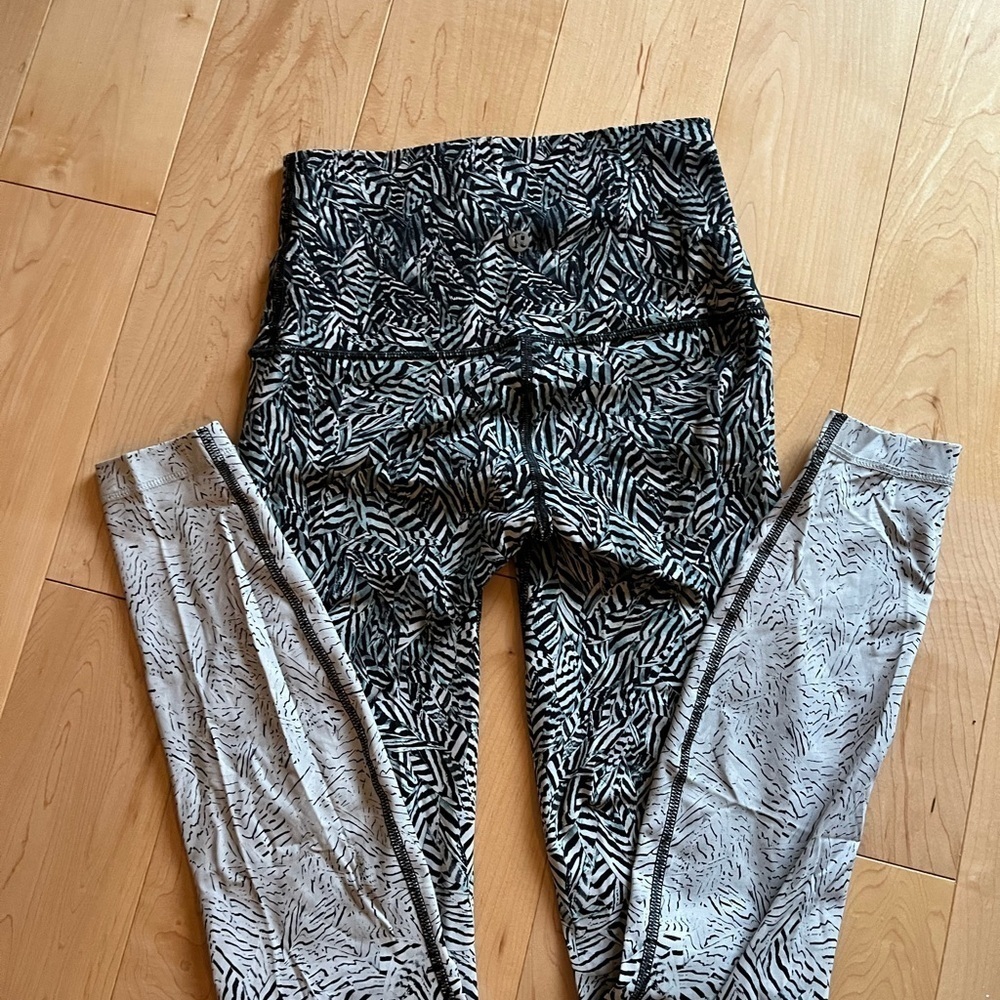 Lululemon Wunder Under Leggings Dazzle Nulux Alpine White Black, Size 4 - Picture 14 of 15